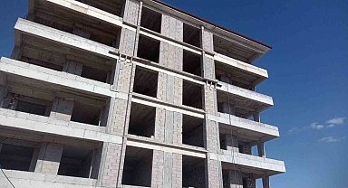 Beypazarı'nda inşaattan düşen usta hayatını kaybetti