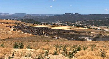 Bilecik'te anız yangını helikopter desteği ile söndürüldü