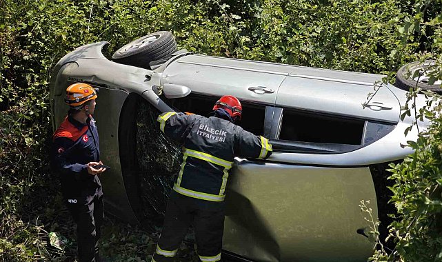 Bilecik'te kontrolden çıkan otomobil dere yatağına yuvarlandı, 3 yaralı