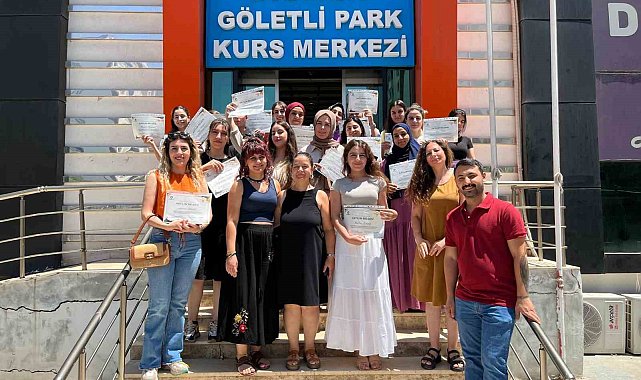 Bilgisayar eğitimlerini tamamlayan kadınlara sertifikaları verildi