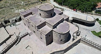 Bin 700 yıldır ayakta olan kilise, müze olarak ziyaretçilerini ağırlıyor