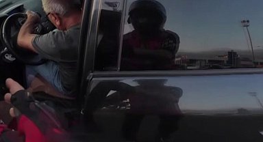 Bir anda kavşağın ortasında durdu, kimse ne olduğunu anlayamadı