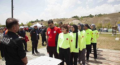 Bitlis'te 780 arama kurtarma ekibin katıldığı akreditasyon kampı başladı