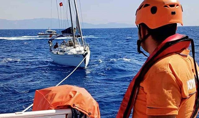 Bodrum Karaada'da sürüklenen tekne kurtarıldı