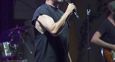 Bodrum'da usta sanatçıdan dinleyiciye müzik ziyafeti