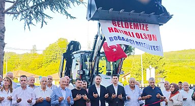 Boğaziçi'ne iş makinası ve kamyonet