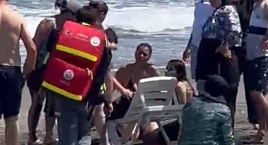 Boğulma tehlikesi geçiren 3 çocuk ve anneyi cankurtaranlar kurtardı