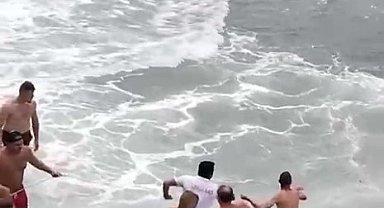 Boğulma tehlikesi geçiren genç için seferber oldular
