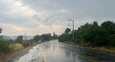 Bozdoğan sağanak yağışla serinledi