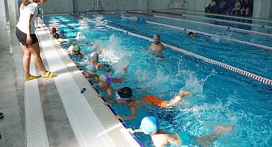 Bursa İznik'te yüzme bilmeyen kalmayacak