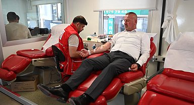 Bursa Karacabey'de Başkan Karabatı'dan kan bağışına destek