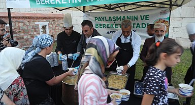 Bursa Mevlevihanesi'nde aşure merasimi