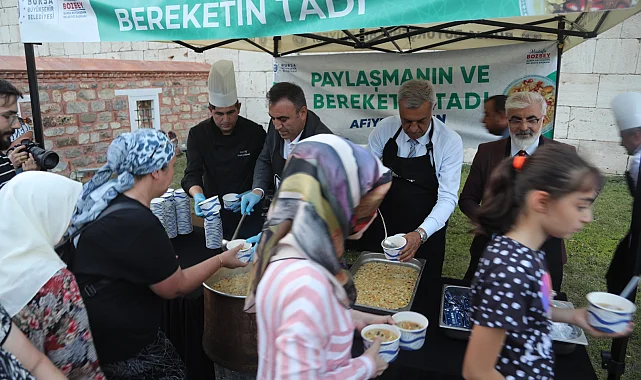 Bursa Mevlevihanesi'nde aşure merasimi