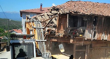 Bursa Osmangazi'de tehlikeli metruklara yıkım