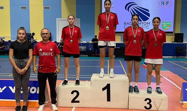 Bursa Osmangazili badmintonculardan gururlandıran başarı