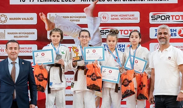 Bursa Osmangazili minik judocudan Türkiye ikinciliği