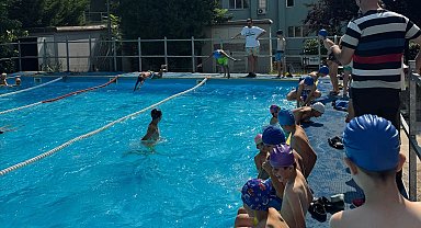 Bursa Sırameşeler Çocuk Evi sakinleri Sukaypark'ta eğlendi