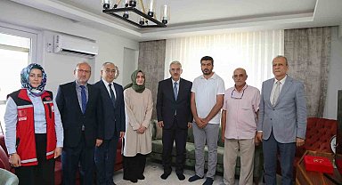 Bursa Valisi Ayyıldız, 15 Temmuz gazisini ziyaret etti