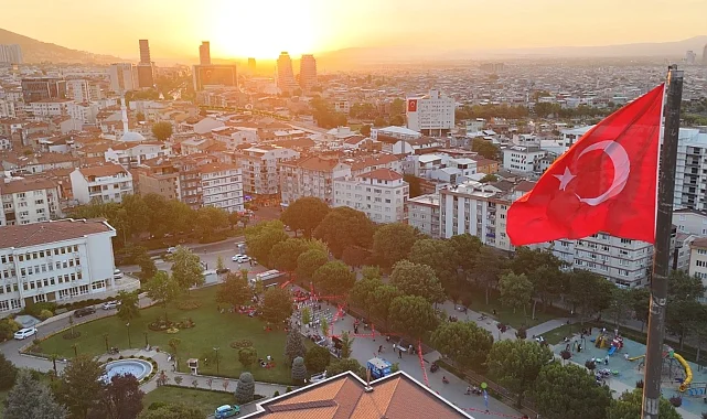 Bursa Yıldırım'da 15 Temmuz coşkusu bayraklarla yaşandı
