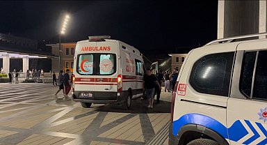 Bursa'da bıçaklı dehşet: 14 yaşındaki genç kız 4 kişiyi bıçakladı