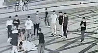 Bursa'da bıçaklı kavga: 14 yaşındaki kız ortalığı savaş alanına çevirdi