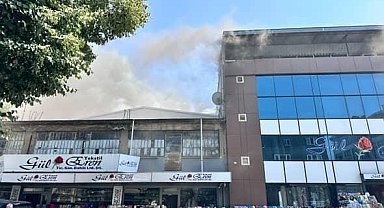 Bursa'da tekstil atölyesinin çatı katında yangın