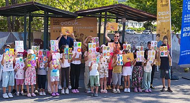 Bursa'da 'Gezici Sanat' çocuklarla buluştu