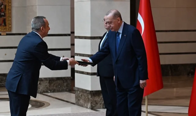 Büyükelçilerden Cumhurbaşkanı Erdoğan'a güven mektubu... Külliye'de diplomatik görüşmeler