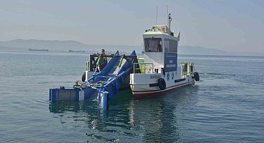 Büyükşehir'den deniz temizliği