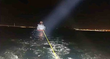 Çanakkale Boğazı'ndan geçen genel kargo gemisi makine arızası yaptı