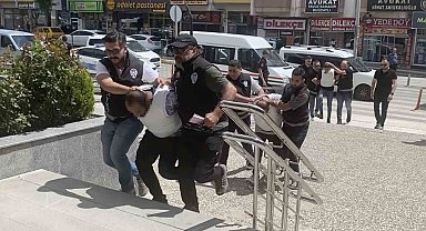 Cesedi gömülü halde bulunan şahsın katil zanlıları adliyeye sevk edildi