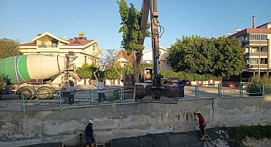 Cetvel Kanalı'nda tadilat sırasında kaldırım taşları ve zemin zarar gördü