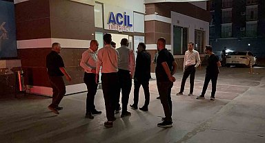 CHP Grup Başkanvekili Murat Emir sahneden düştü