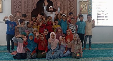 Çocuklar yaz tatilini Kur'an kurslarına giderek değerlendiriyor