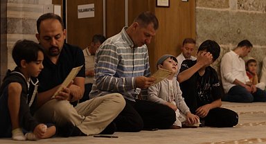 Çocuklar, Yeni Cuma'da 15 Temmuz ruhunu yaşadı