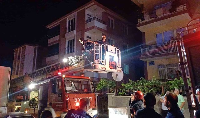 Çorum'da apartman dairesinde çıkan yangın paniğe yol açtı