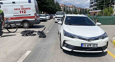 Çorum'da otomobil ile elektrikli bisiklet çarpıştı: 1 yaralı