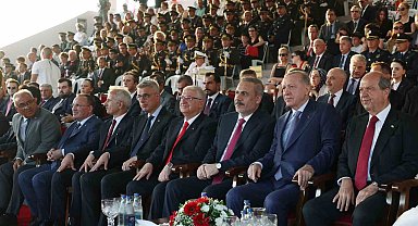 Cumhurbaşkanı Erdoğan: "51 yıl önce bugün şanlı Türk ordusu, kahraman mücahitler ve Kıbrıslı kardeşlerimizle birlikte Enosis hayali kuranları hüsrana uğratmıştır, Ada'ya barış ve huzur gelmiştir"