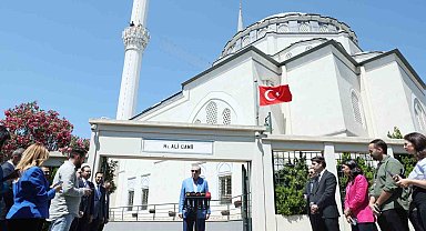 Cumhurbaşkanı Erdoğan: "Bu hafta içerisinde Putin'le ve Trump'la görüşmeler yapmak suretiyle bu liderleri bir araya İstanbul'da getirebilir miyiz, bunun gayreti içerisinde olacağız"