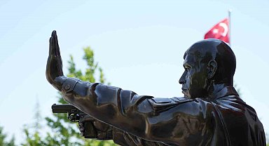 Darbe seyrini değiştiren kahraman: Ömer Halisdemir'in şehadet noktası özel zeminle korunuyor