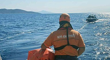 Datça açıklarında sürüklenen tekne kurtarıldı