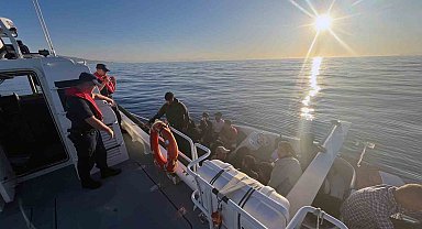 Datça'da 1 göçmen kaçakçısı yakalandı, 15 düzensiz göçmen kurtarıldı