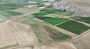 Demirözü'nde tarla içi yolların yapımına başlandı