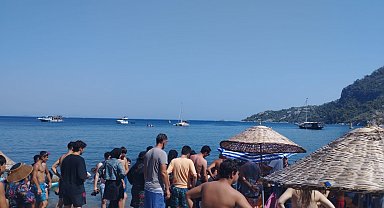 Denizde boğulan genç hayatını kaybetti
