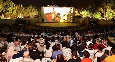 Denizli Büyükşehir'in yaz akşamları sinema keyfi yeniden başlıyor