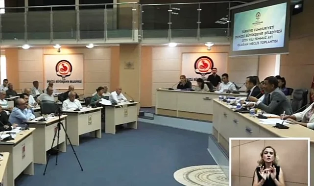 Denizli'de meclis yayınlarında işaret dili desteği