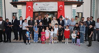 Depremde ağır hasar gören caminin yerine yenisi yapıldı