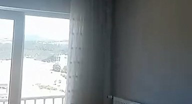 Depremdeki panik anlarını böyle kayda aldı