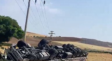 Devrilen kamyonun sürücüsü yaralandı
