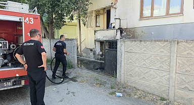 Devriye atan polislerin fark ettiği yangın kısa sürede söndürüldü